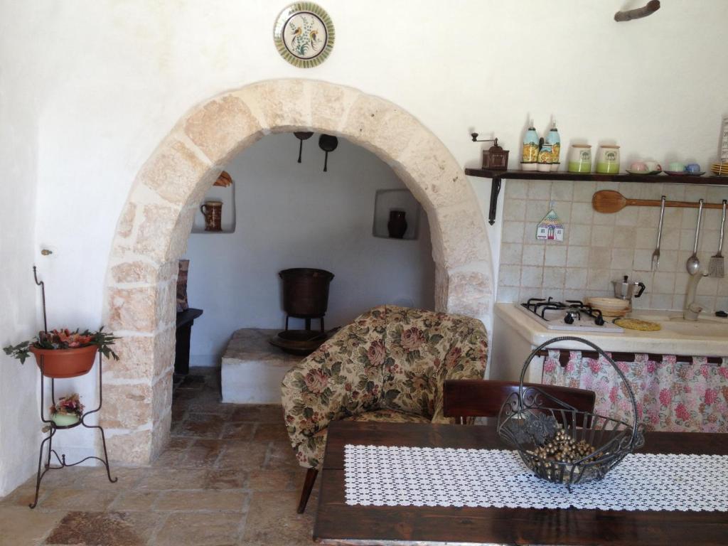 Trullicolarossa Villa Alberobello Room photo
